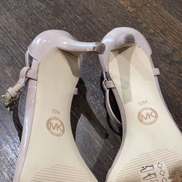 Sexy Nude Michael Kors Sandal - Picture 6 of 6